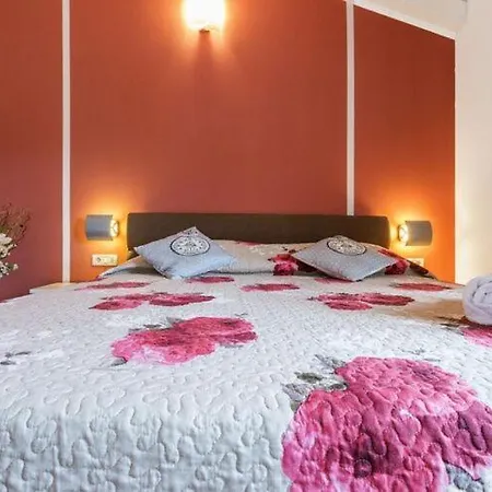 Apartament Amazing With Swimming Pool